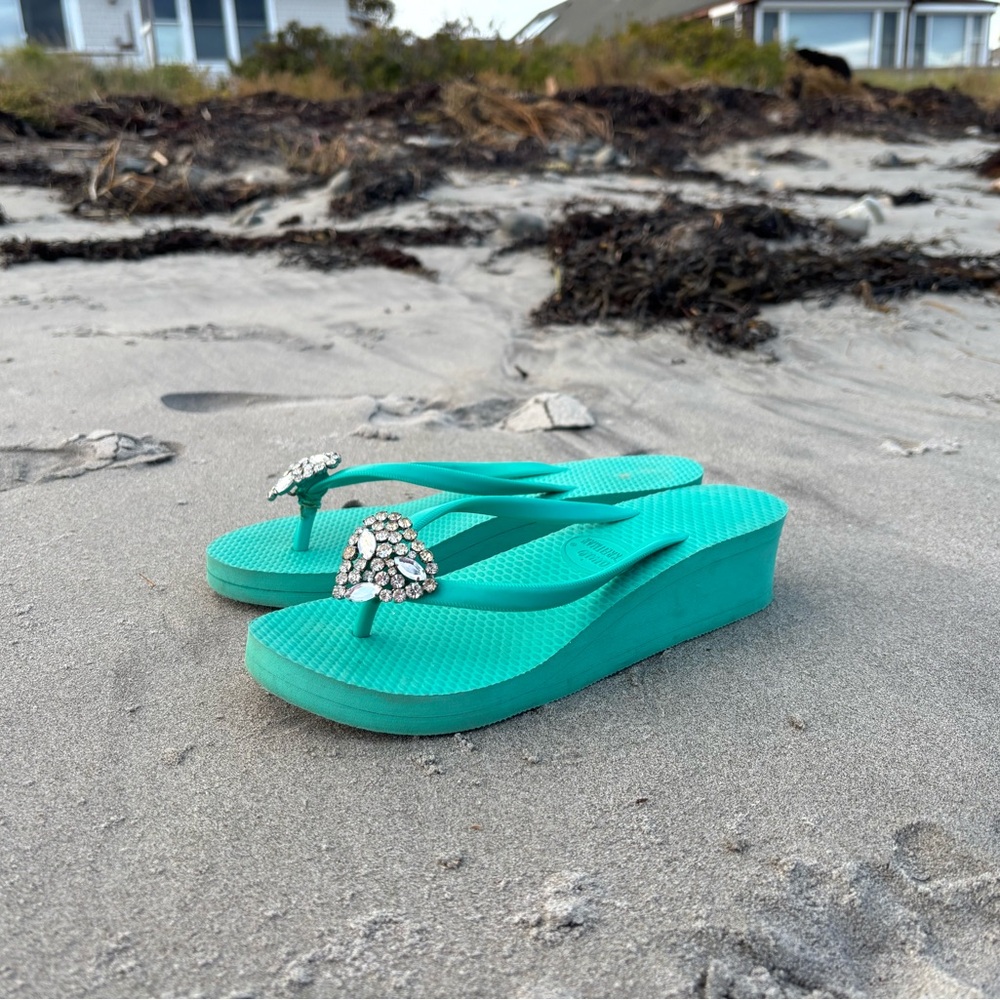 Women's Turquoise Heeled Flip Flops with Heart Embellishment